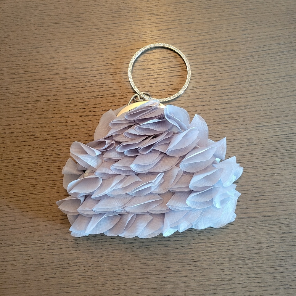 Model France RufflePurse - Picture 3 of 12